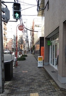 あみだ池筋を越える